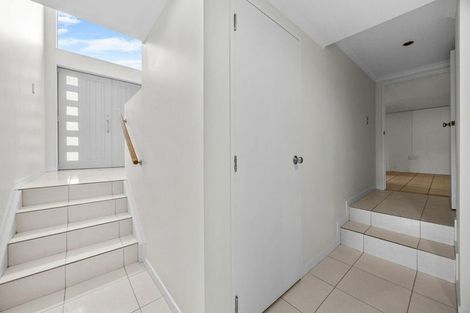 Photo of property in 7 Lewis Road, Pakuranga, Auckland, 2010