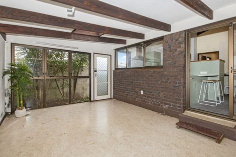 Photo of property in 106 Hatea Drive, Regent, Whangarei, 0112