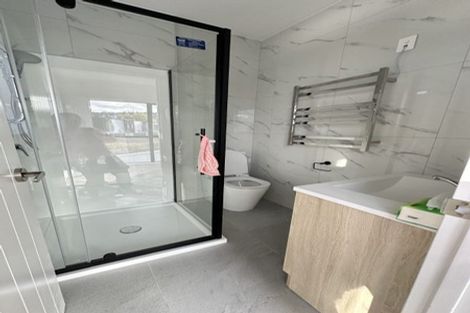 Photo of property in 24 Waihou Crescent, Albany Heights, Auckland, 0632