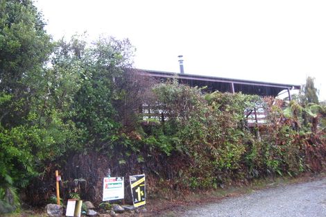 Photo of property in 6 Ivy Terrace, Moana, 7872