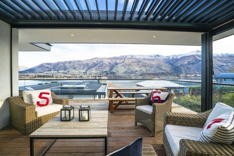 Photo of property in 12 Bay Rise, Wanaka, 9305