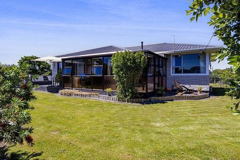 Photo of property in 74 Riemenschneider Street, Manaia, 4612