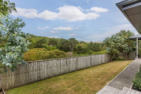 Photo of property in 8 Tararua Close, Aotea, Porirua, 5024