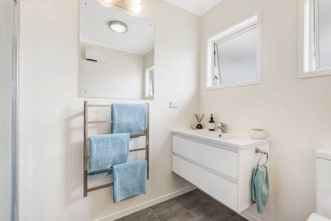 Photo of property in 8 Kotuku Place, Snells Beach, 0920