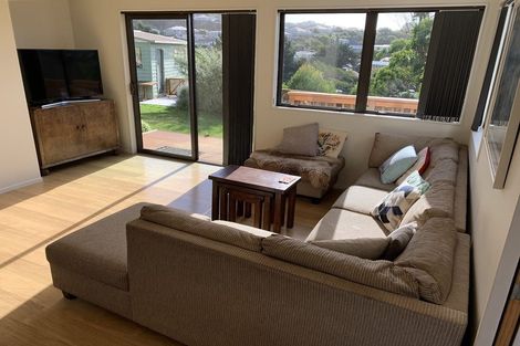 Photo of property in 215 Staithes Drive South, Whitby, Porirua, 5024