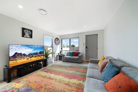 Photo of property in 240c Whitney Street, Blockhouse Bay, Auckland, 0600