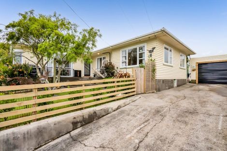 Photo of property in 5 Watene Crescent, Waitara, 4320