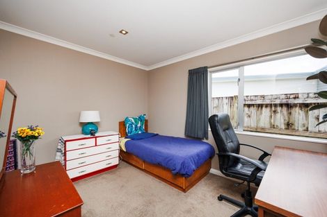 Photo of property in 5 Manhattan Court, Kelvin Grove, Palmerston North, 4414