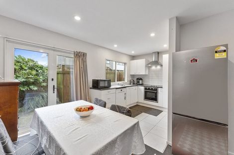 Photo of property in 2/8 Waldie Grove, Avalon, Lower Hutt, 5011