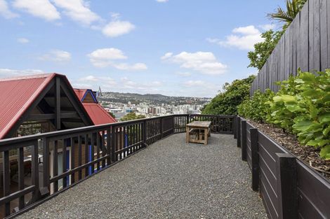 Photo of property in 83c Majoribanks Street, Mount Victoria, Wellington, 6011