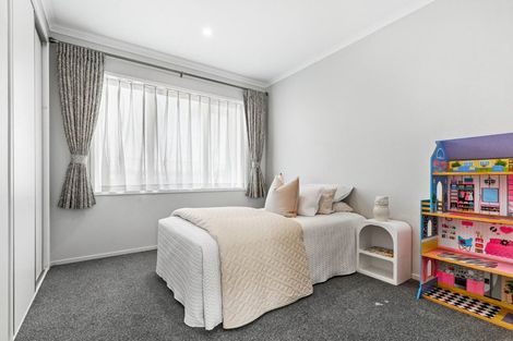 Photo of property in 5 Aro Mato Place, Huapai, Kumeu, 0810