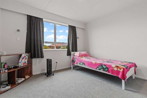 Photo of property in 4 Luxor Place, Pomare, Rotorua, 3015