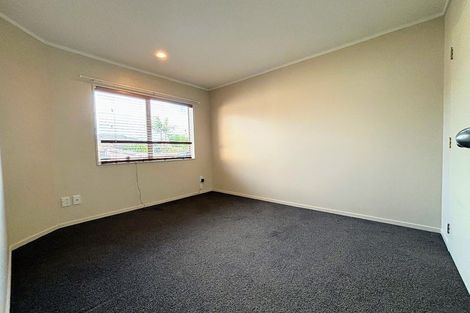 Photo of property in 8b Oakwood Place, Pukekohe, 2120