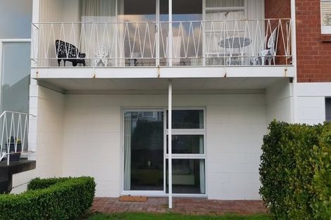 Photo of property in 2/7 Walter Street, Hauraki, Auckland, 0622