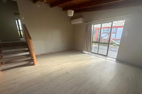 Photo of property in 20 Wattle Road, Sunnyvale, Auckland, 0612