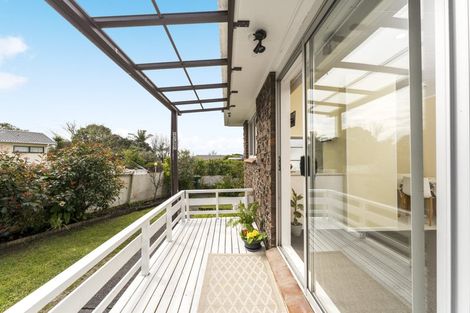 Photo of property in 2/27 Spence Road, Henderson, Auckland, 0612