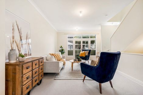 Photo of property in 5 Murphy Street, Thorndon, Wellington, 6011