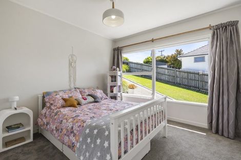 Photo of property in 61 Carlisle Road, Torbay, Auckland, 0630