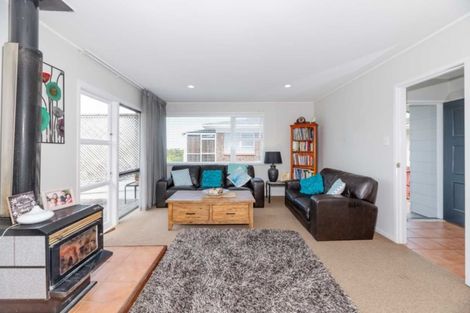 Photo of property in 36 Butterworth Drive, Glendene, Auckland, 0602