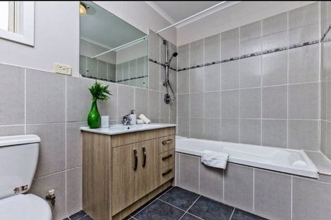 Photo of property in 1/138 Forrest Hill Road, Forrest Hill, Auckland, 0620