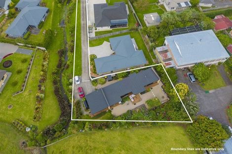 Photo of property in 19 Victoria Street, Coromandel, 3506