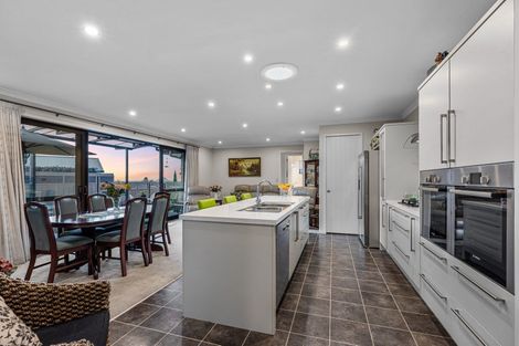 Photo of property in 14 Mervyn Place, Ohauiti, Tauranga, 3112