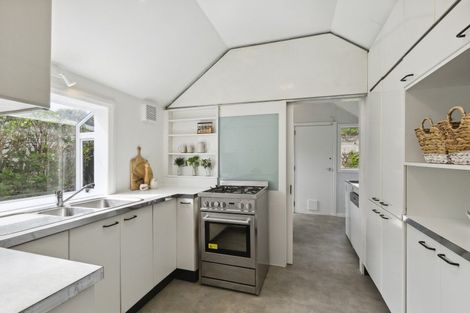 Photo of property in 8 Moir Street, Mount Victoria, Wellington, 6011