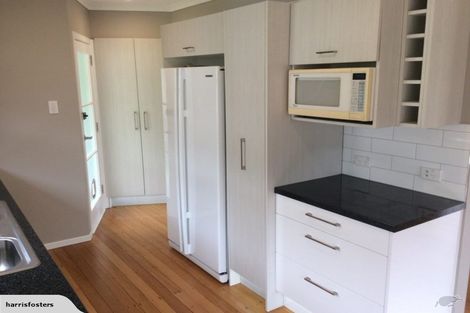 Photo of property in 54 Batchelor Street, Newlands, Wellington, 6037