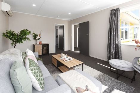 Photo of property in 111 Driver Crescent, Cannons Creek, Porirua, 5024