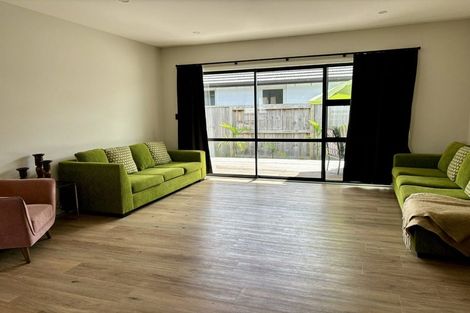 Photo of property in 18 Awatira Drive, Papamoa Beach, Papamoa, 3118