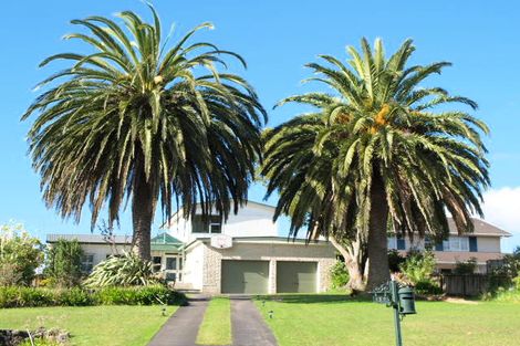 Photo of property in 119 Pah Road, Cockle Bay, Auckland, 2014