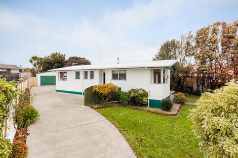 Photo of property in 28 Escort Grove, Awapuni, Palmerston North, 4412