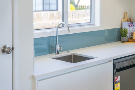 Photo of property in 4b Reid Grove, Richmond Heights, Taupo, 3330