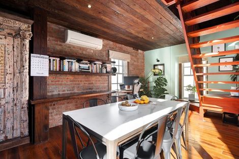 Photo of property in 1/12 Little George Street, Thorndon, Wellington, 6011