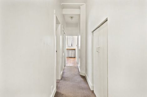 Photo of property in 2/17 Hall Street, Newtown, Wellington, 6021