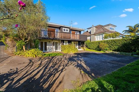 Photo of property in 308 Hurstmere Road, Takapuna, Auckland, 0622