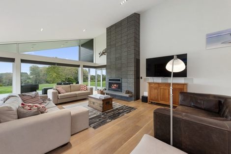 Photo of property in 2 Twin Oaks Drive, Tamahere, Hamilton, 3283