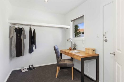 Photo of property in 2/4 Farnham Place, Ilam, Christchurch, 8041