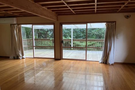 Photo of property in 62 Mountain Road, Henderson Valley, Auckland, 0612