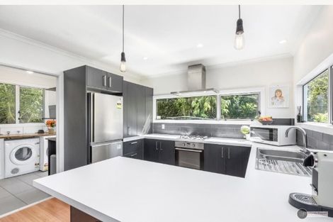 Photo of property in 4f Banksia Grove, Maungaraki, Lower Hutt, 5010