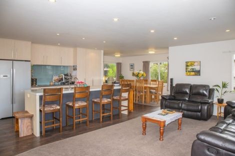 Photo of property in 25 Papaka Road, Ngunguru, Whangarei, 0173