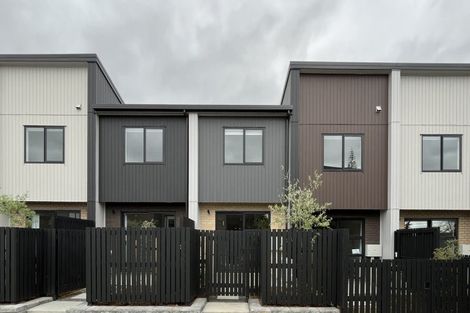 Photo of property in 4/474 West Coast Road, Glen Eden, Auckland, 0602