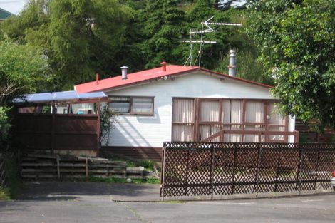 Photo of property in 3 Palmer Avenue, Glen Eden, Auckland, 0602