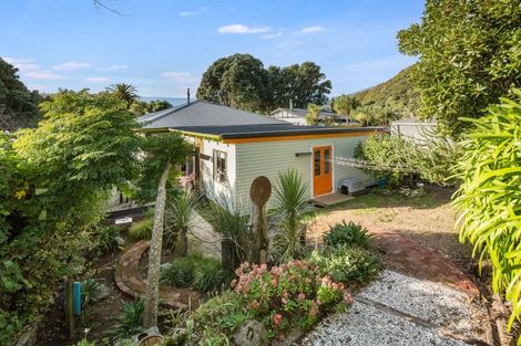 Photo of property in 40 Ocean Road, Paekakariki, 5034