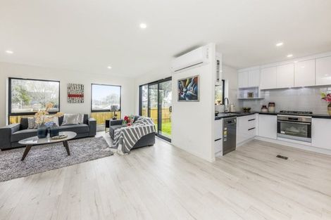 Photo of property in 141a Russell Road, Manurewa, Auckland, 2102