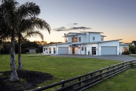 Photo of property in 36 Royal Ascot Drive, Papamoa Beach, Te Puke, 3187