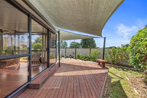 Photo of property in 10 Marwood Place, Mount Maunganui, 3116