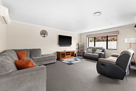 Photo of property in 216 Frimley Oaks, Frimley, Hastings, 4120