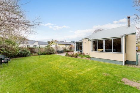 Photo of property in 10 Mountfort Street, Outram, 9019