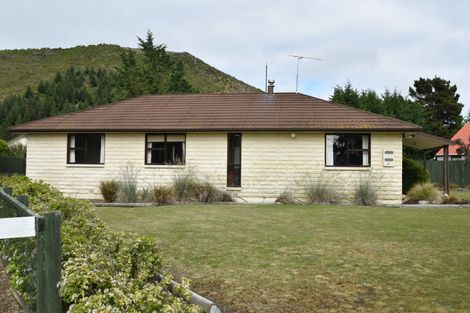 Photo of property in 11 Saint Cuthbert Place, Omarama, 9412